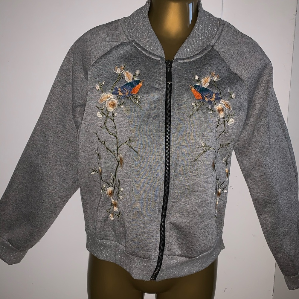 Grey Zip sweater 🦜🪹size M